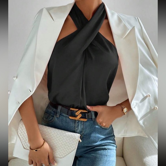 Black crisscross front halter top - Picture 5 of 6